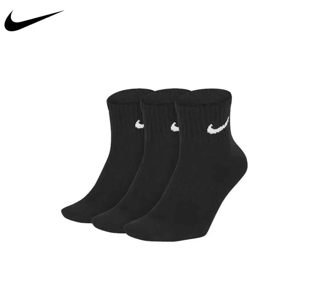 Chaussettes de sport unisexes légères pour usage quotidien - 3 paires pour hommes et femmes, idéales pour l'entraînement sportif (tailles S, M, L, XL)