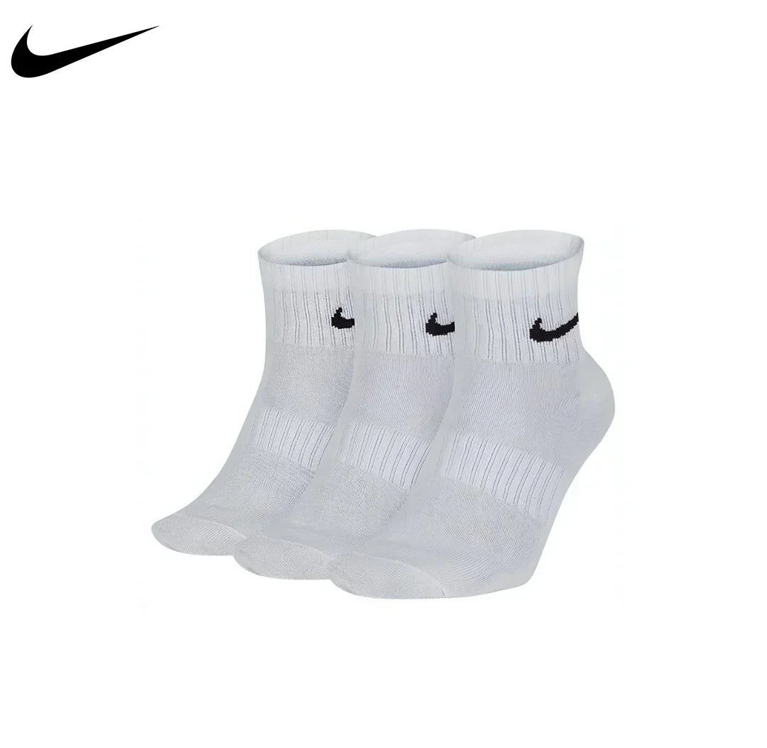 Chaussettes de sport unisexes légères pour usage quotidien - 3 paires pour hommes et femmes, idéales pour l'entraînement sportif (tailles S, M, L, XL) 